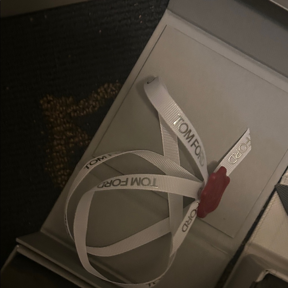 Tom Ford Silver Gift Set Collection - Picture 8 of 16